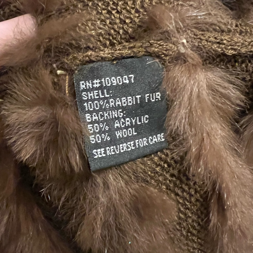 🤎 Fur Poncho (100% Rabbit) - Picture 8 of 9